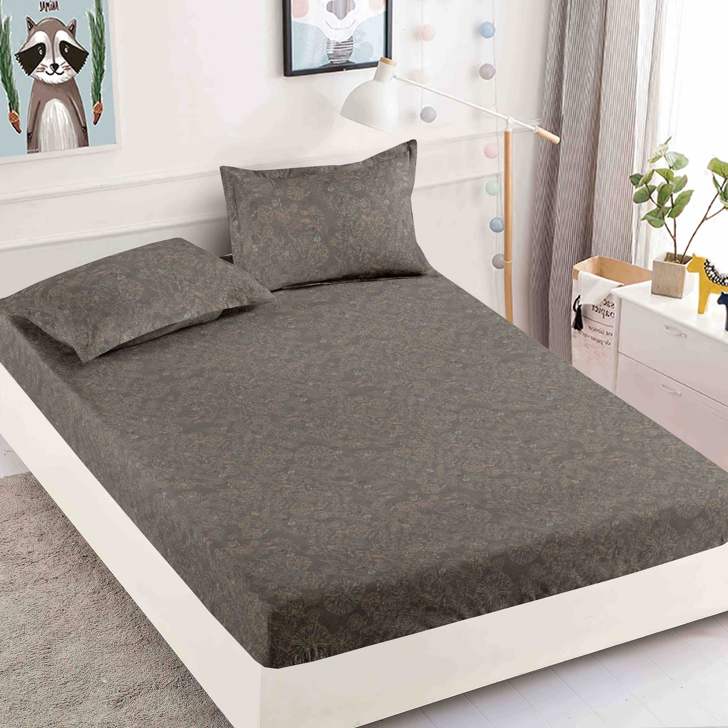 Husă de Pat cu Elastic din Finet + 2 Fețe de Pernă – Set 3 Piese, 180x200 cm – Grafit Floral