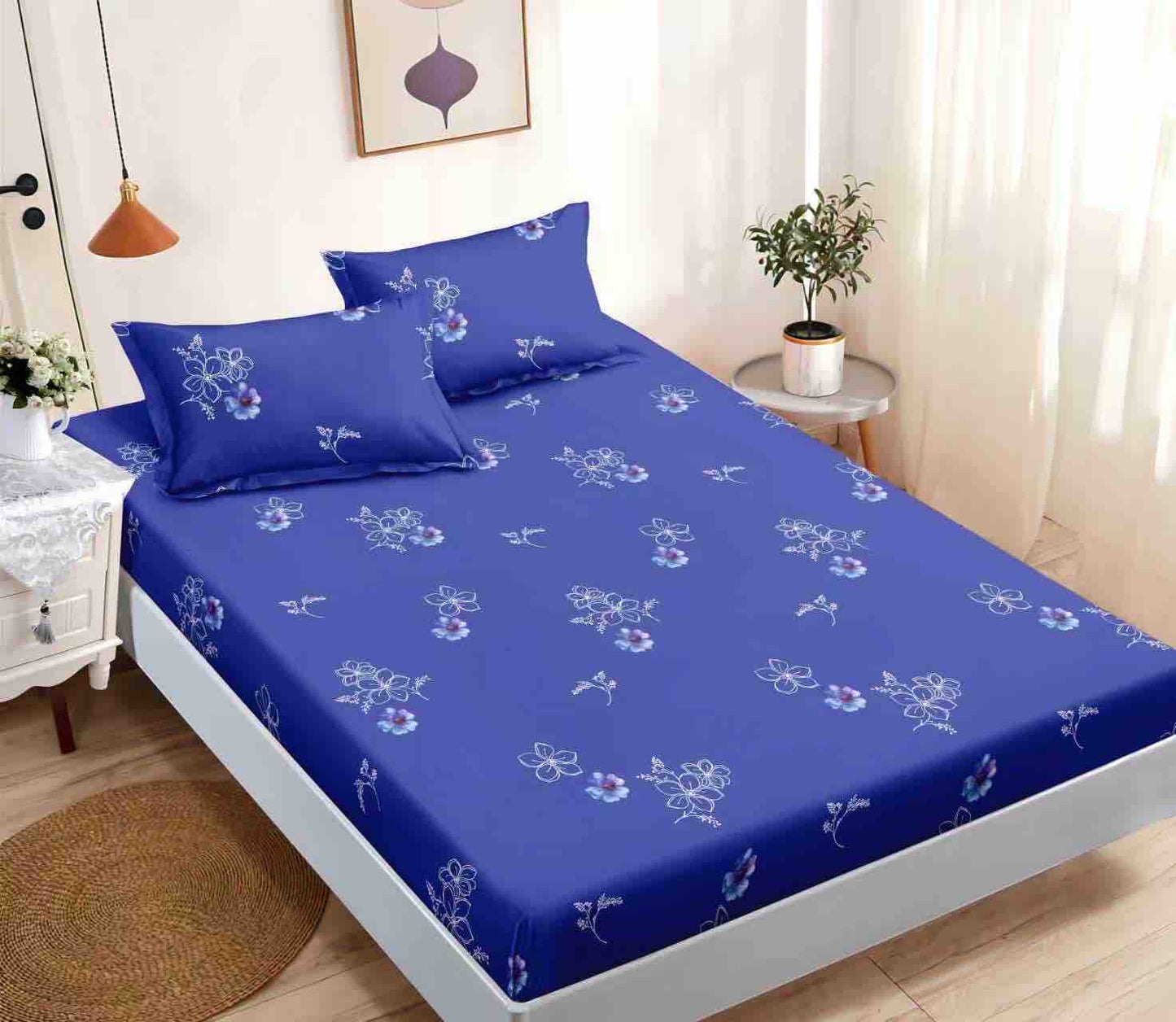 Husă de Pat cu Elastic din Finet + 2 Fețe de Pernă – Set 3 Piese, 180x200 cm – Flori de Safir