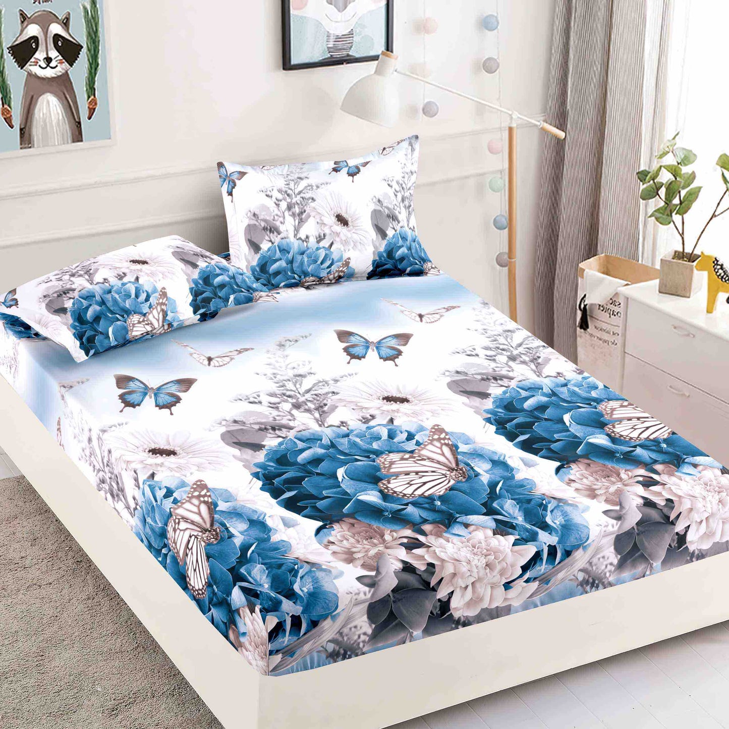 Husă de Pat cu Elastic din Finet + 2 Fețe de Pernă – Set 3 Piese, 180x200 cm – Flori Albastre